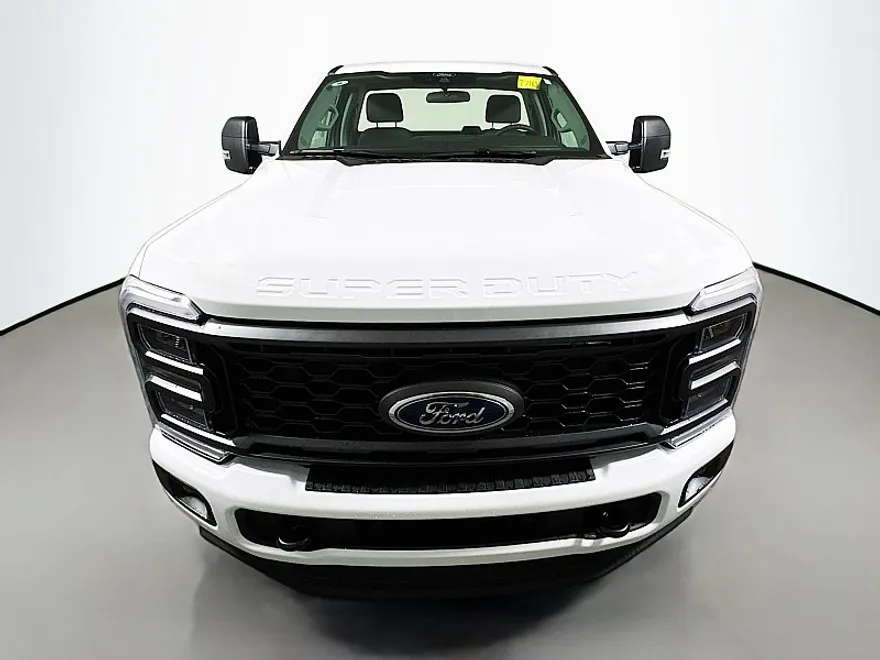2025 Ford F-350 XL photo 1