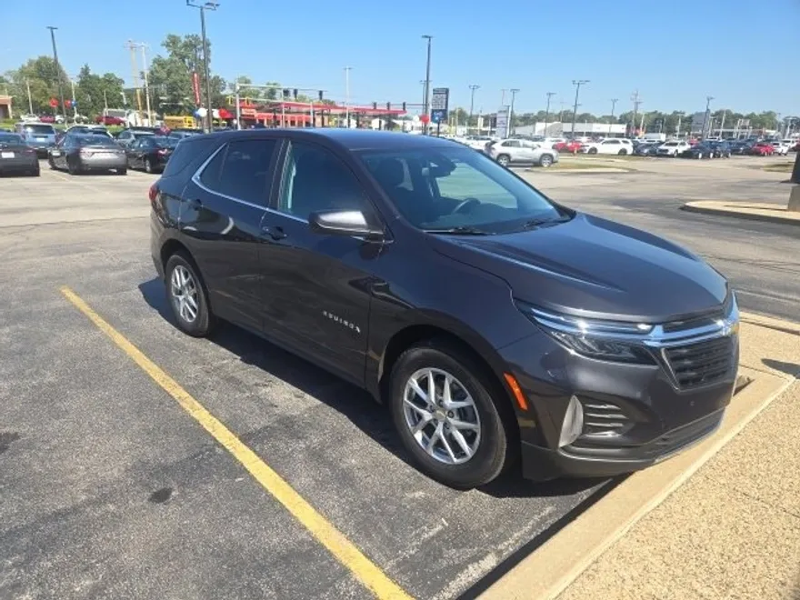 2023 Chevrolet Equinox photo 1