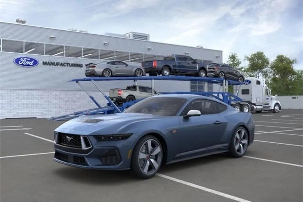 2025 Ford Mustang GT photo 1