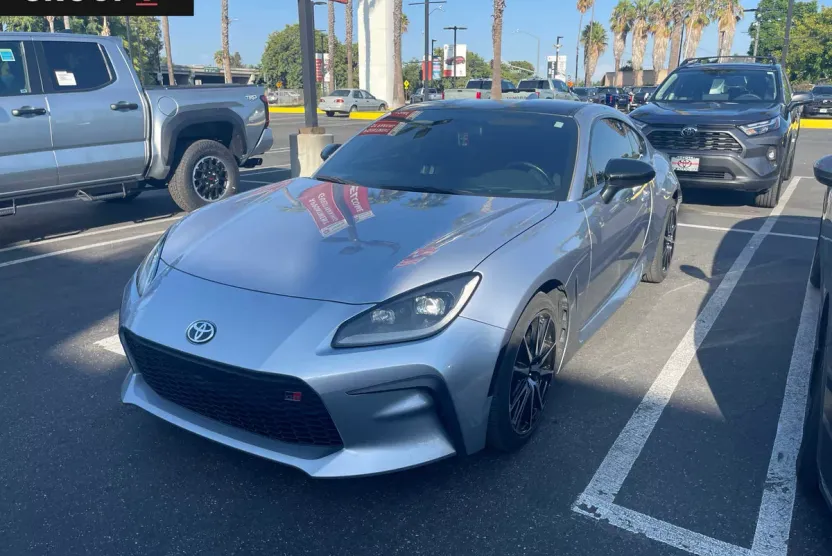 2023 Toyota GR86 photo 1