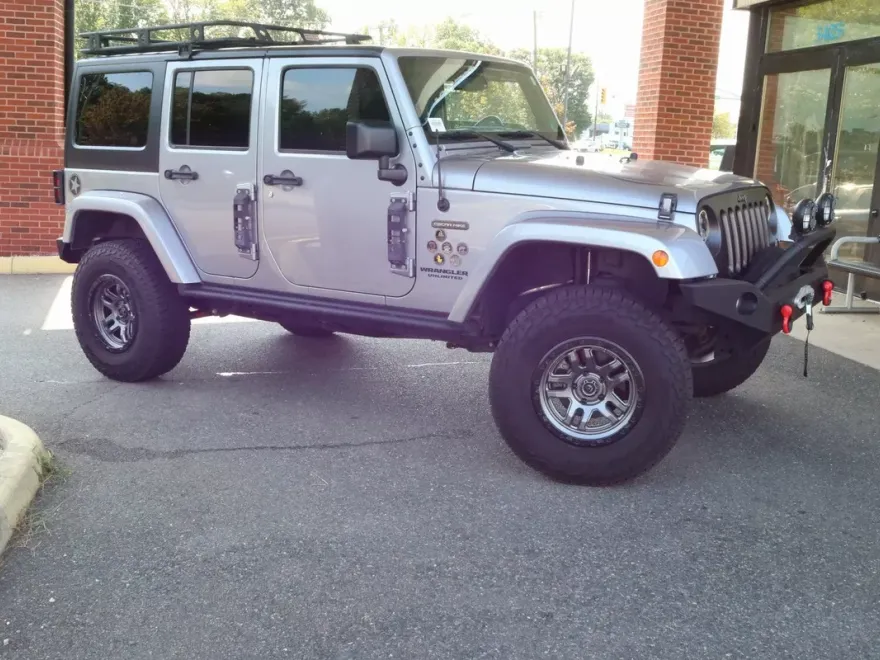2017 Jeep Wrangler Unlimited Freedom photo 1