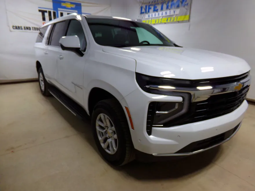 2025 Chevrolet Suburban LS photo 1