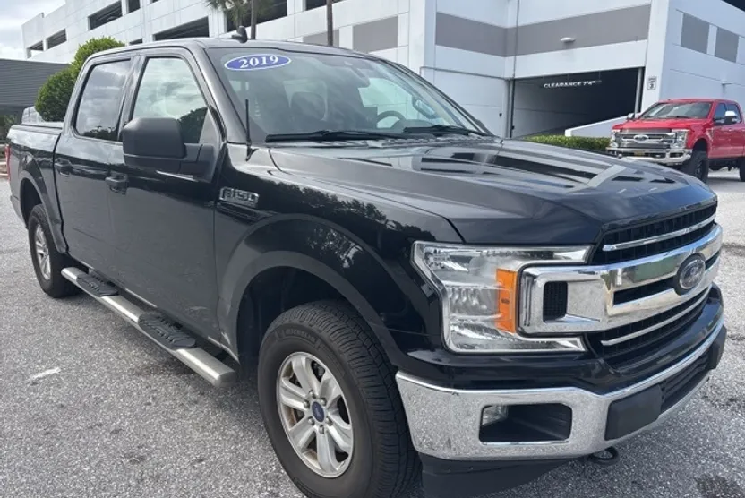 2019 Ford F-150 XLT photo 1