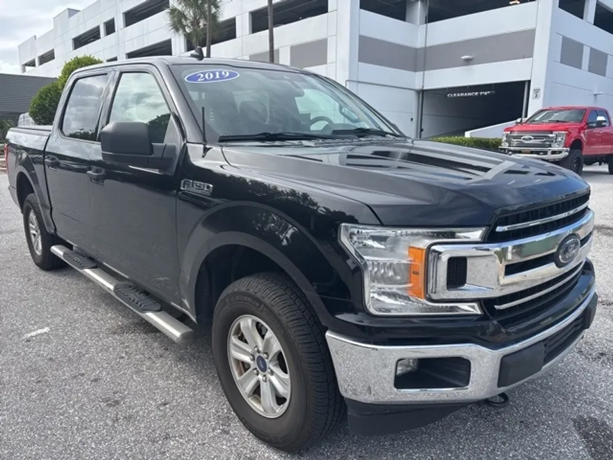 2019 Ford F-150 XLT photo 1