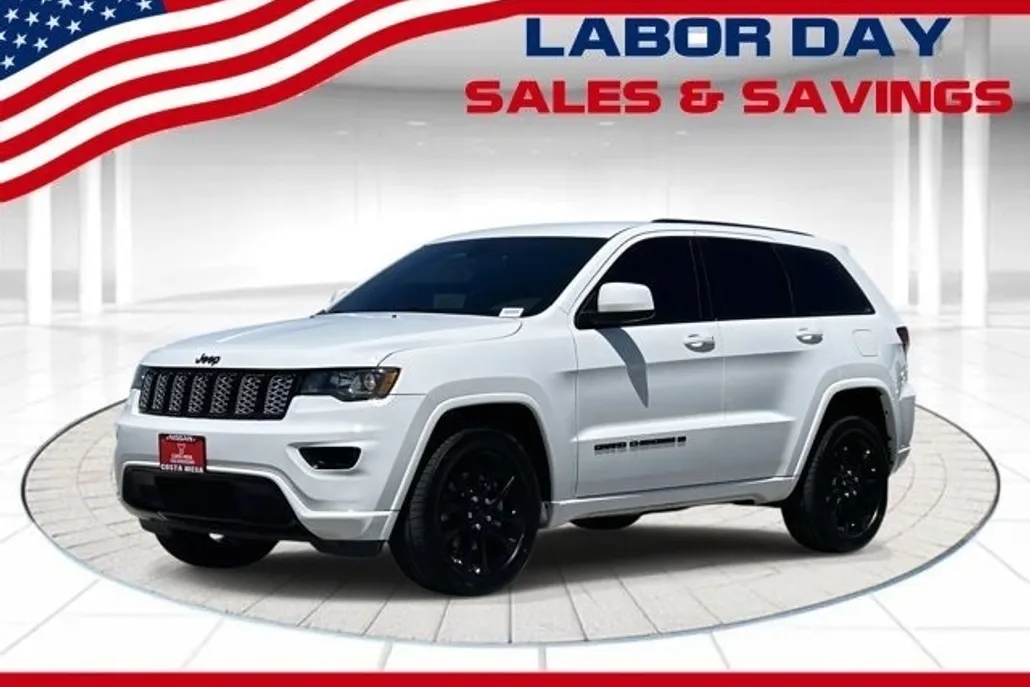 2022 Jeep Cherokee Laredo photo 1