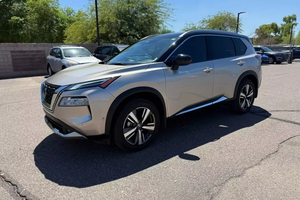 2021 Nissan Rogue Platinum photo 1