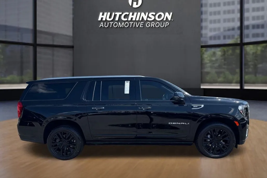 2022 Gmc Yukon XL Denali photo 1