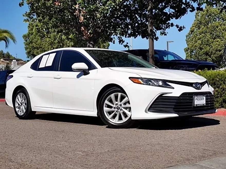 2024 Toyota Camry LE photo 1