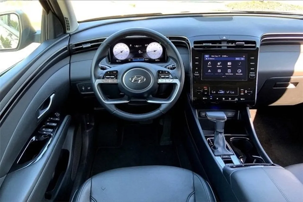2022 Hyundai Tucson SEL photo 1