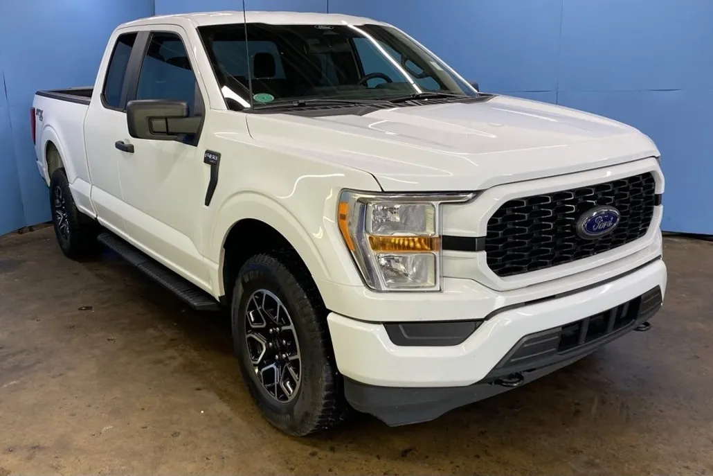 2022 Ford F-150 XL photo 1