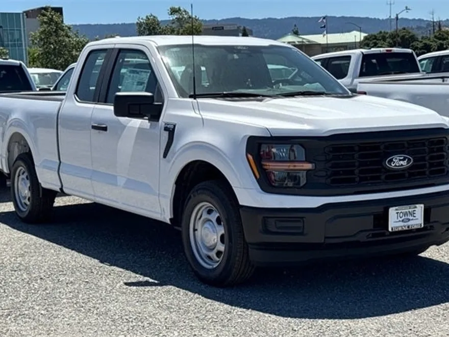 2025 Ford F-150 XL photo 1