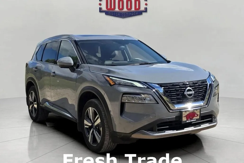 2023 Nissan Rogue SL photo 1