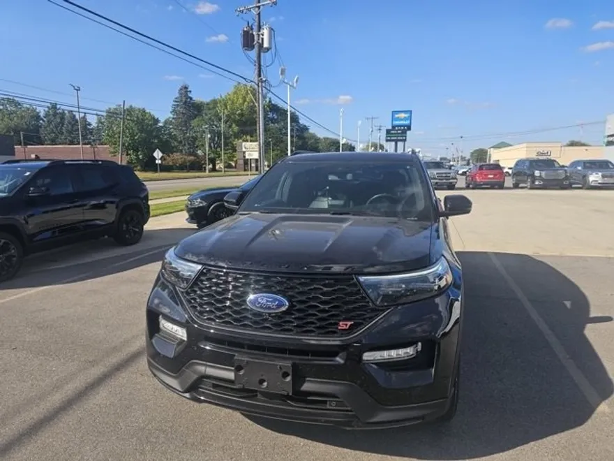 2020 Ford Explorer ST photo 1