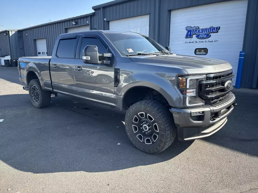 2022 Ford F-250 Lariat photo 1