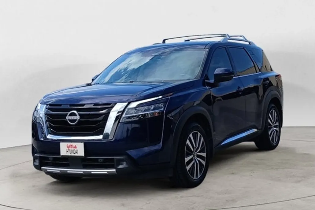 2022 Nissan Pathfinder Platinum photo 1