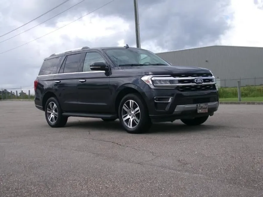 2024 Ford Expedition Limited photo 1