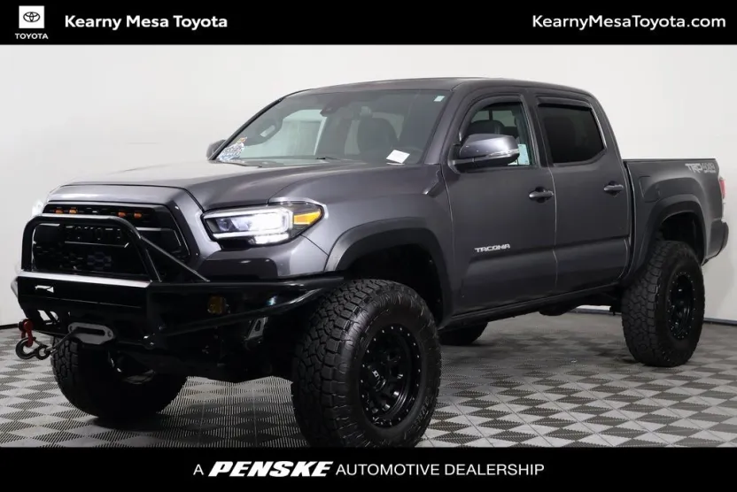 2021 Toyota Tacoma TRD Off-Road V6 photo 1