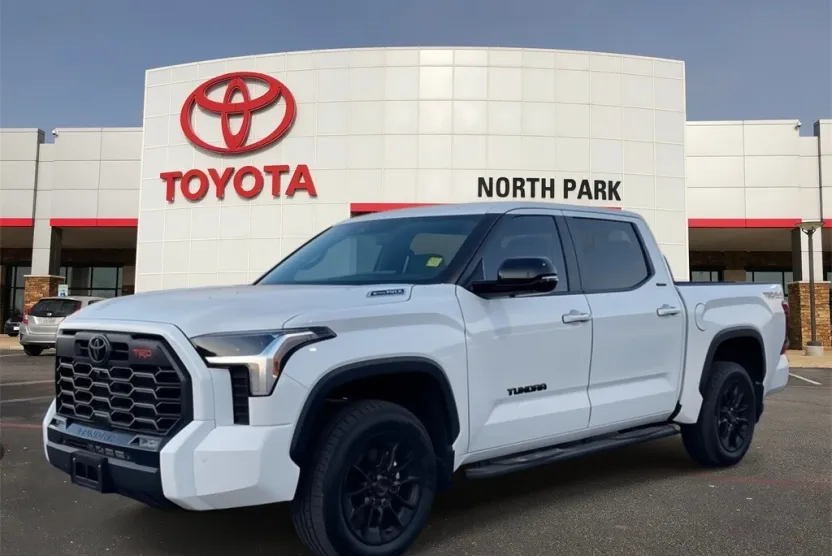 2025 Toyota Tundra Limited photo 1