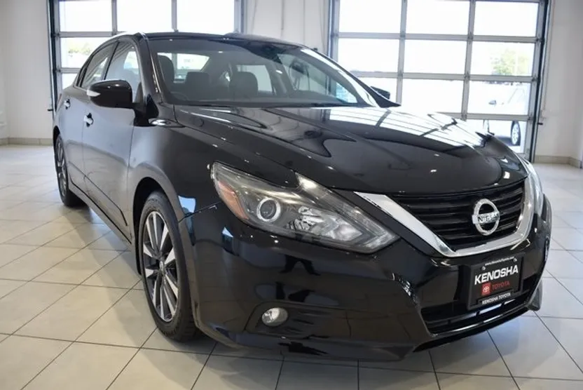 2017 Nissan Altima 2.5 SL photo 1