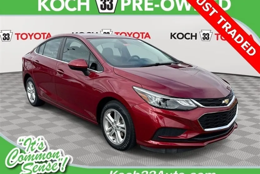 2018 Chevrolet Cruze LT photo 1