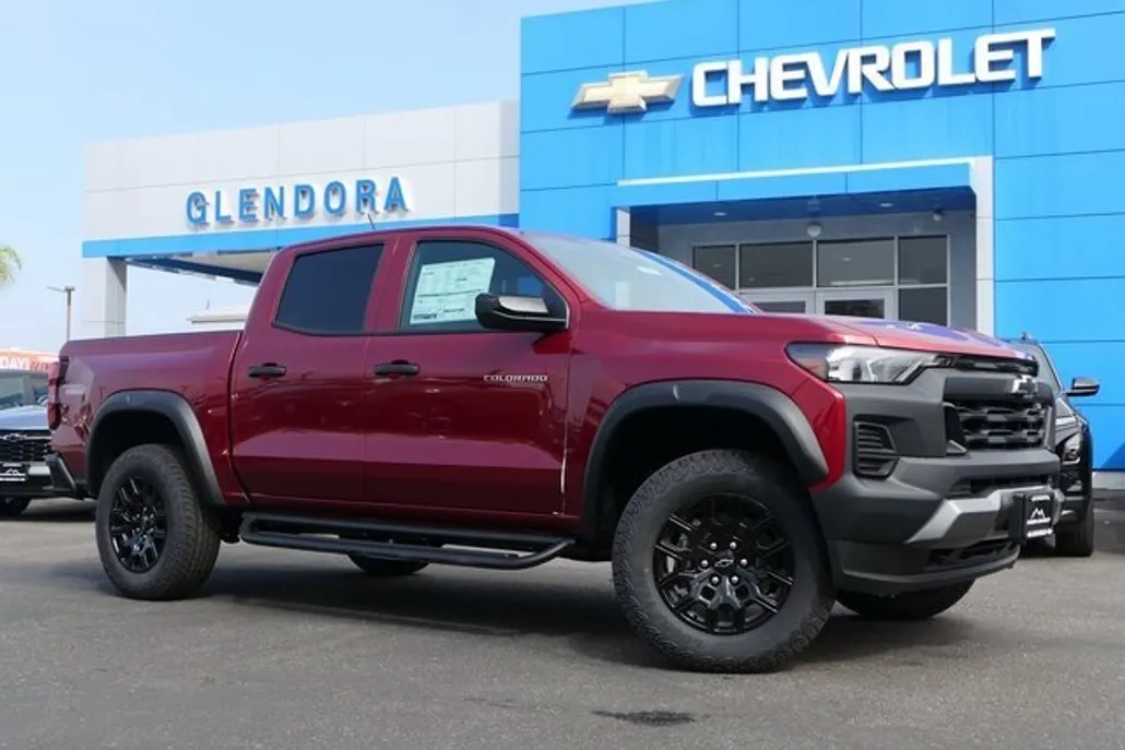 2026 Chevrolet Colorado Trail Boss photo 1