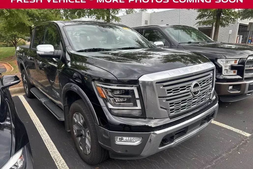 2023 Nissan Titan Platinum Reserve photo 1