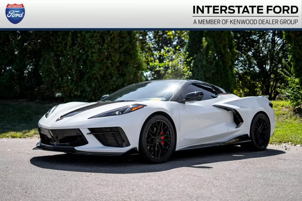 2023 Chevrolet Corvette Stingray 2LT Convertible photo 1