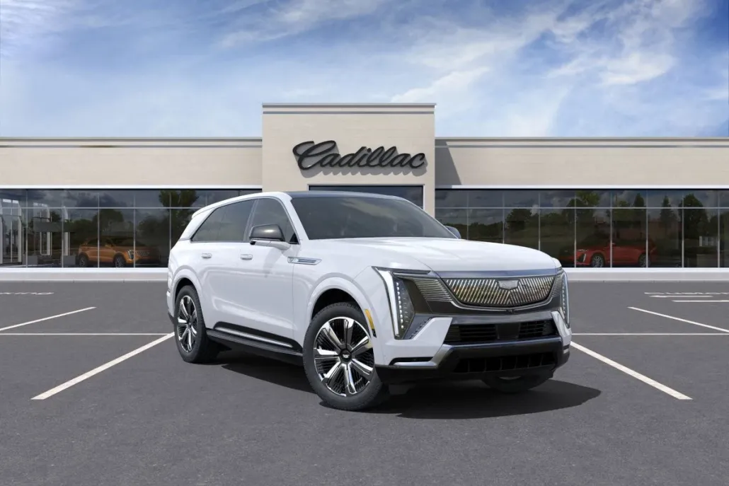 2025 Cadillac Escalade IQ Luxury photo 1