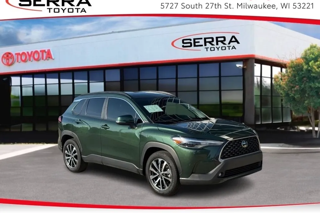 2023 Toyota Corolla Cross XLE photo 1