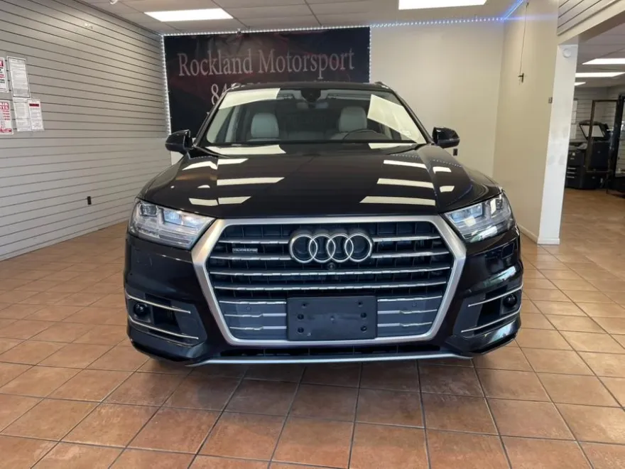 2019 Audi Q7 Premium Plus photo 2