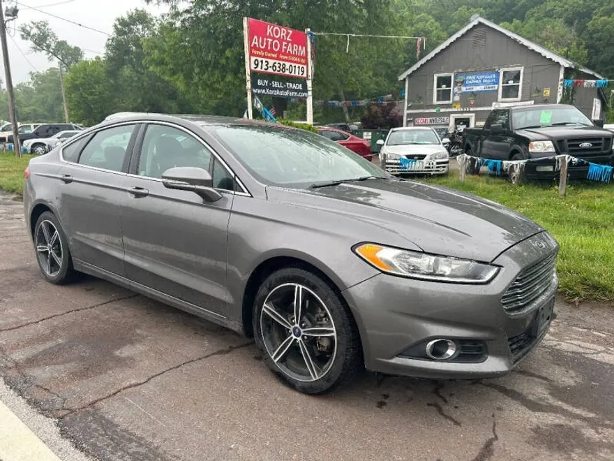2013 Ford Fusion SE photo 1