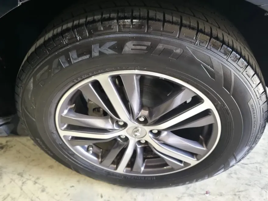 2016 Infiniti QX60 3.5 photo 1