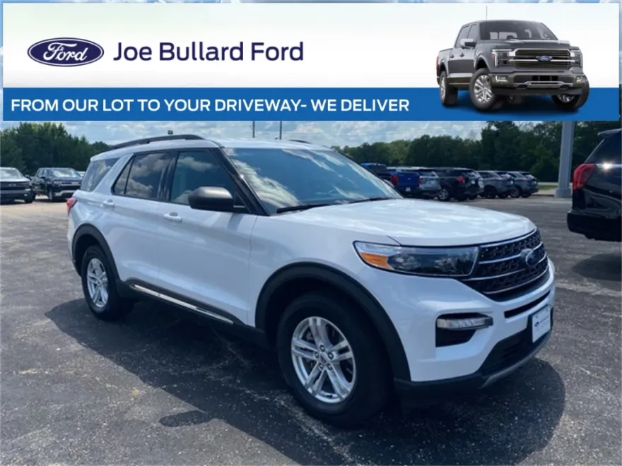 2024 Ford Explorer XLT photo 1