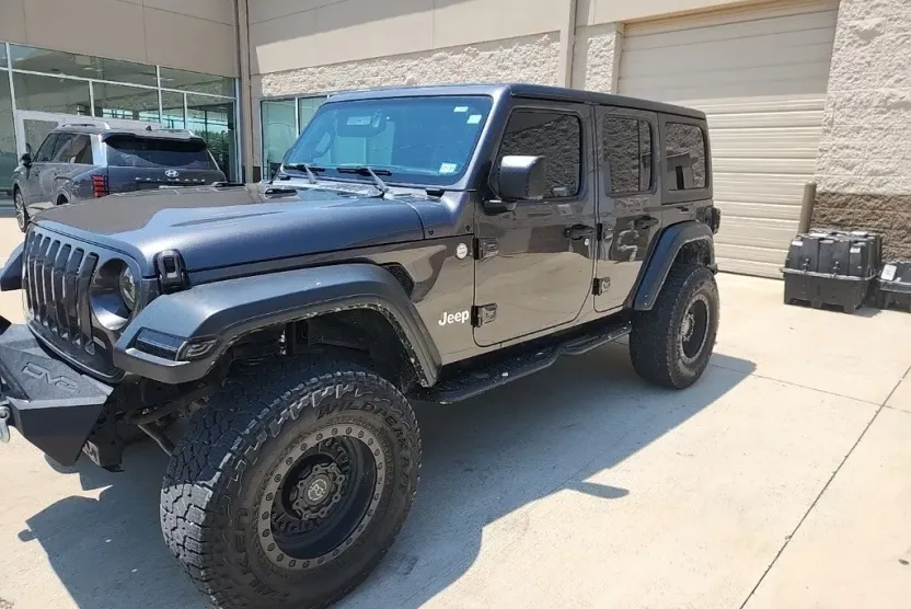 2018 Jeep Wrangler Unlimited Sport S photo 1
