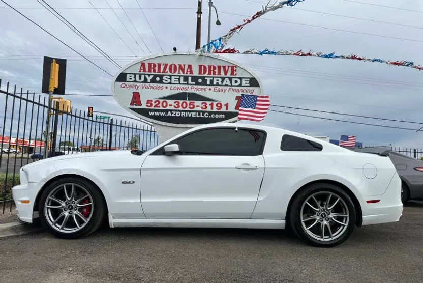 2014 Ford Mustang GT photo 1