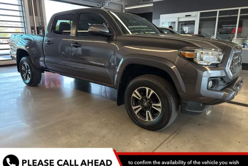 2019 Toyota Tacoma TRD Sport V6 photo 1