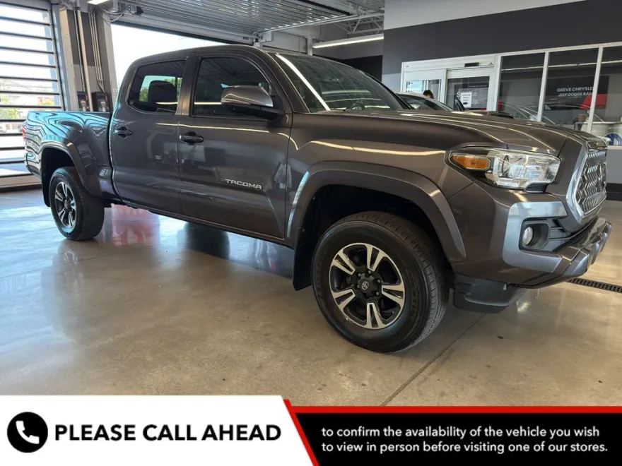2019 Toyota Tacoma TRD Sport V6 photo 1