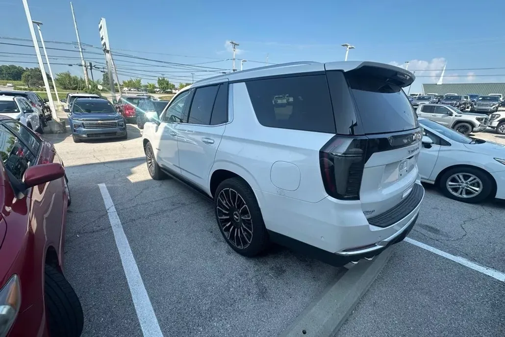 2025 Chevrolet Tahoe High Country photo 1