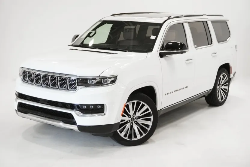 2023 Jeep Grand Wagoneer III photo 1
