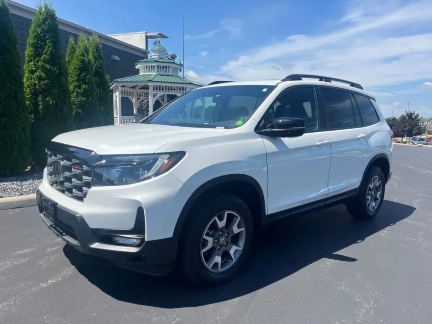 2022 Honda Passport TrailSport photo 1