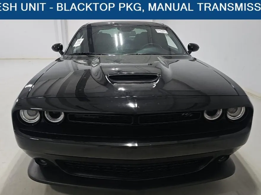 2022 Dodge Challenger R/T photo 1