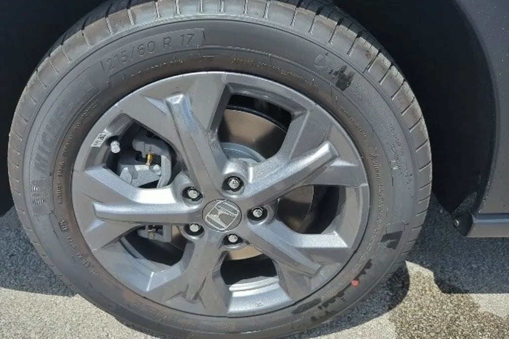 2026 Honda HR-V LX photo 1