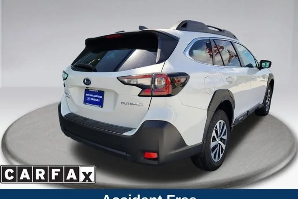 2025 Subaru Outback Premium photo 1