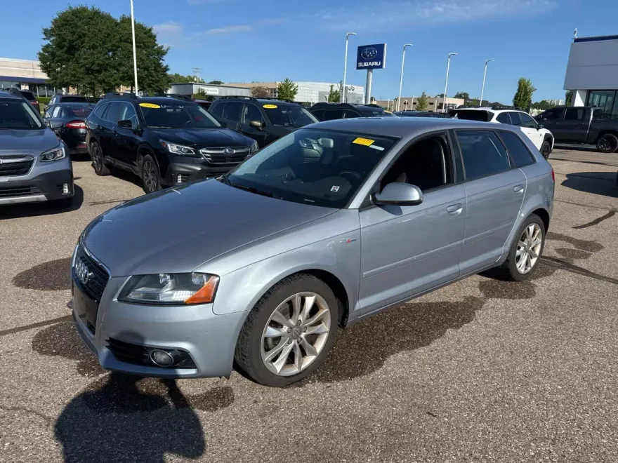 2013 Audi A3 Premium photo 1