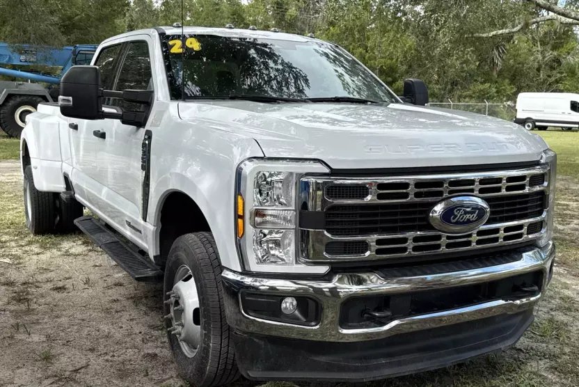 2024 Ford F-350 XLT photo 1