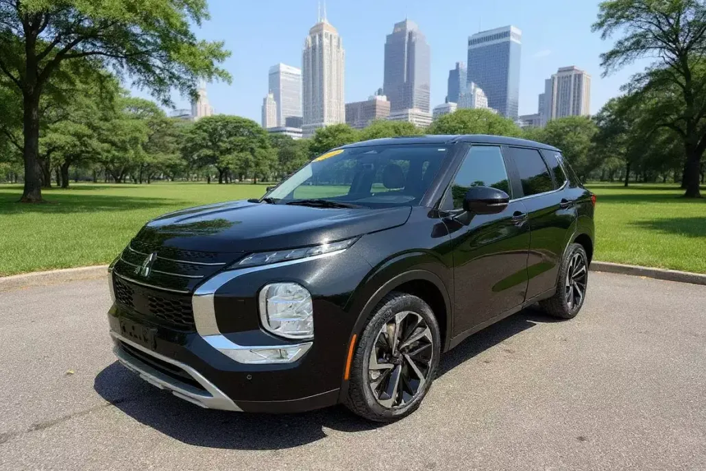 2023 Mitsubishi Outlander PHEV SE photo 1