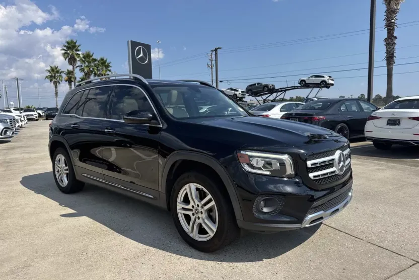 2020 Mercedes Benz GLB 250 photo 1