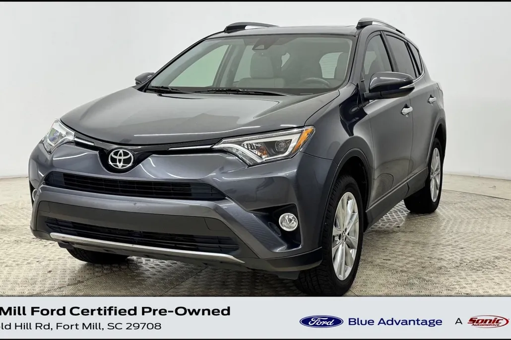 2018 Toyota RAV4 Limited photo 1