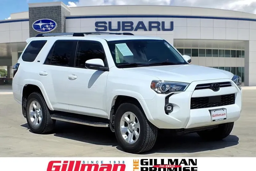 2021 Toyota 4Runner SR5 photo 1