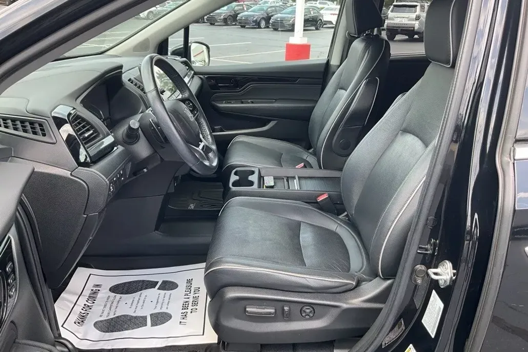 2022 Honda Odyssey Elite photo 1